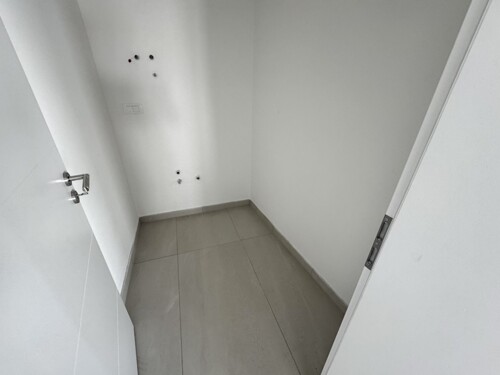 Thumbnail 4783181 - 17