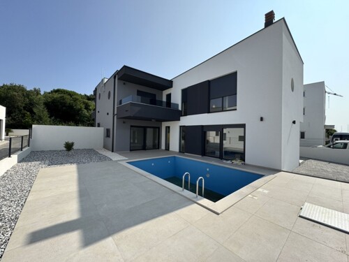 Duplex villa s bazenom, Ližnjan, Istra