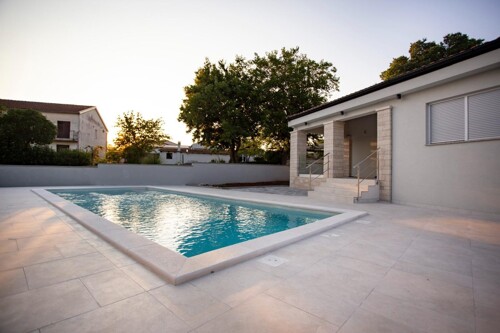 Odlična prizemnica u okolici Rovinja, Istra