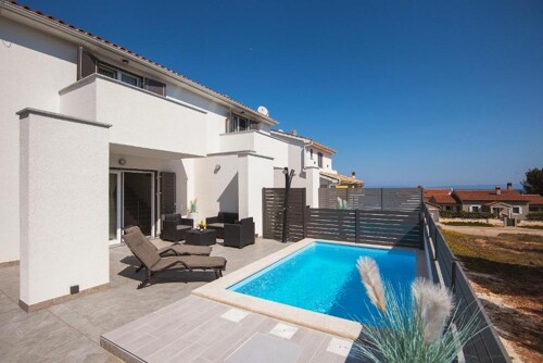 Thumbnail 4783188 - 3