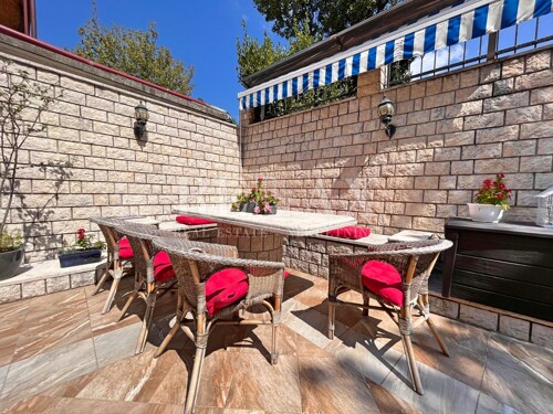 Selce - stan s velikom okućnicom i roštiljem