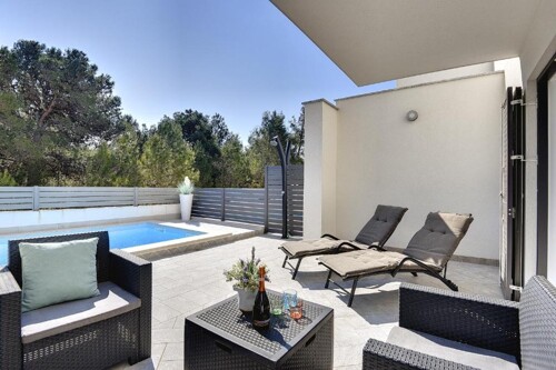 Thumbnail 4783189 - 5