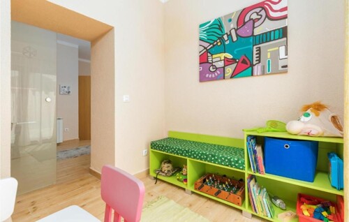 Thumbnail 4783190 - 18