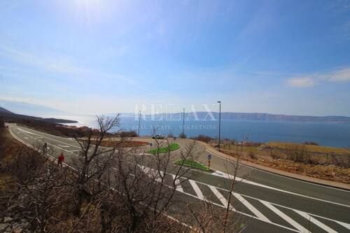 Novi Vinodolski, Smokvica - Veliko zemljište u blizini mora