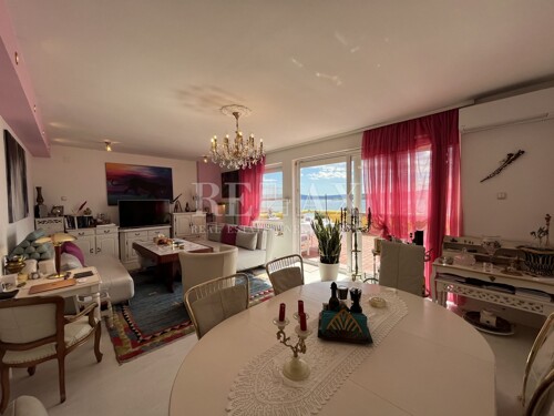 CRIKVENICA - Centar grada, stan drugi red od mora