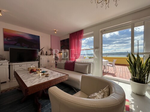 CRIKVENICA - Centar grada, stan drugi red od mora