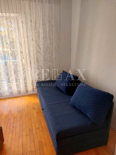 NOVI VINODOLSKI - Kuća s velikom okućnicom 190 m od mora