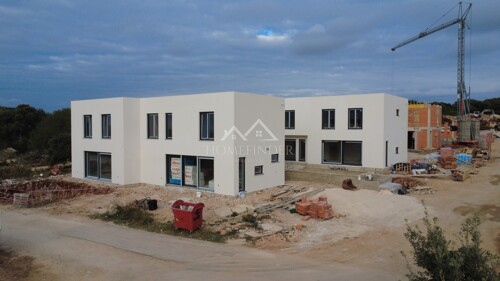 Stan s privatnim bazenom, dvoetažni, 110m2, Mandre, NOVOGRAD