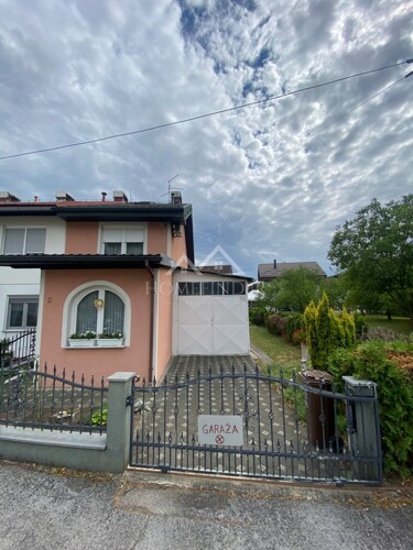 Prostrana kuća 127 m² s garažom i terasom – Velika Gorica