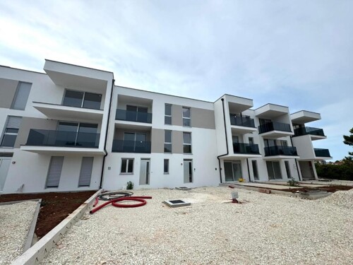 NOVOGRADNJA U LIŽNJANU S PREDIVNIM POGLEDOM NA MORE