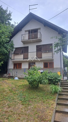 Kuća Borčec (Gornji Stenjevec) s pomoćnim objektima na prost