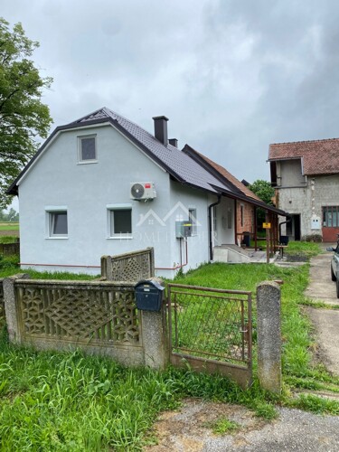 Kuća Prečno, Ivanić-Grad – 255 m², više objekata, mir i prir