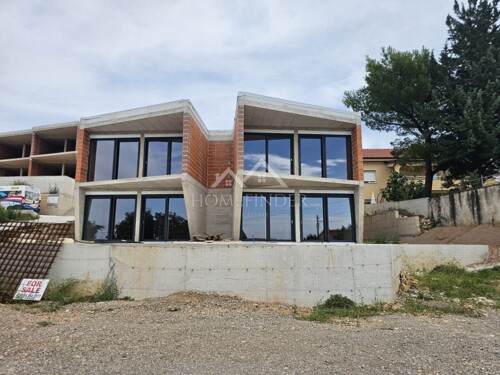 Dvojna kuća sa bazenom i pogledom na more, Jadranovo