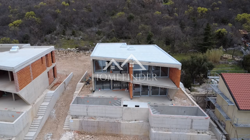 Dvojna kuća sa bazenom i pogledom na more, Jadranovo