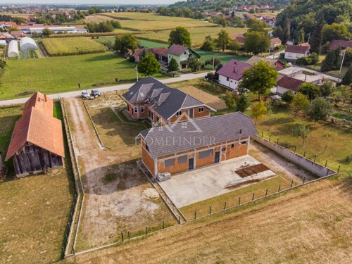 Kuća Roh-bau s velikim zemljištem Koprivnica, 8300m2
