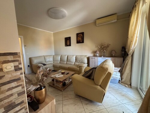 Stan sa vrtom nedaleko grada, Poreč, Istra