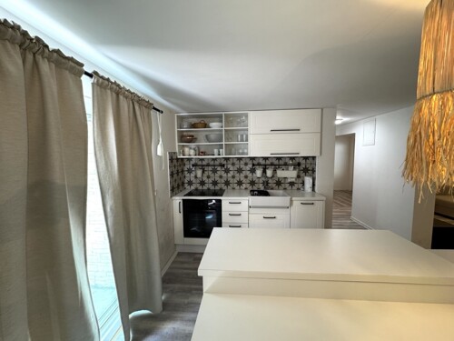 Kuća sa dva apartmana i bazenom, Pomer, Istra