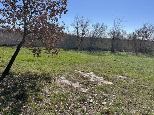 Zemljište sa dozvolom i plaćenim komunalijama, Svetvinčanat,