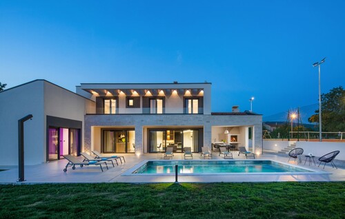 Luksuzna villa sa teniskim terenom, Labin, Istra