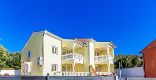 Dvojna kuća sa bazenom, Dramalj, Primorsko-goranska županija