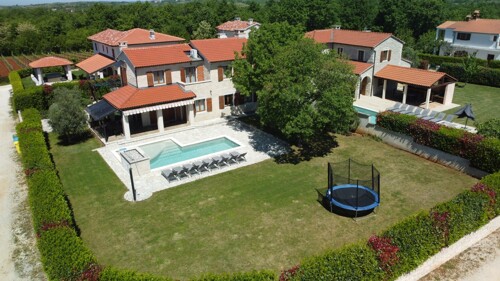 Nova kamena villa s bazenom, Višnjan, Istra