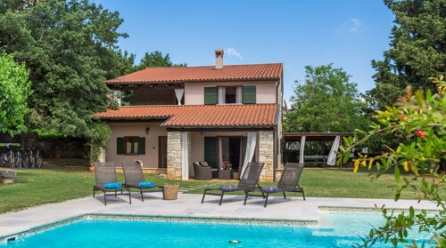 Kuća sa bazenom i velikom okućnicom, Poreč,okolica,Istra