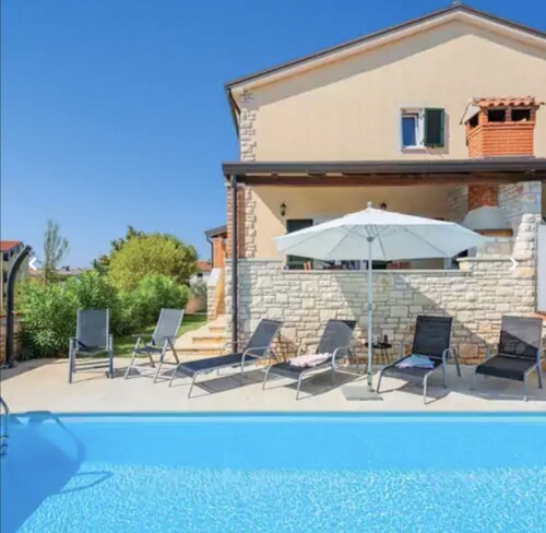 Dvojna kuća sa bazenom i pogledom na more, Umag, okolica, Is