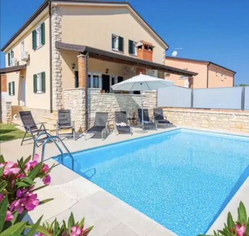 Dvojna kuća sa bazenom i pogledom na more, Umag, okolica, Is