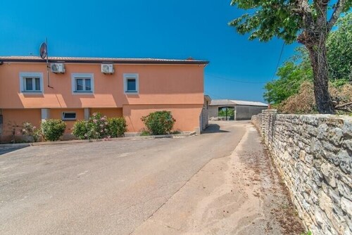 Renovirana kuća u srcu Istre, Tinjan, Istra