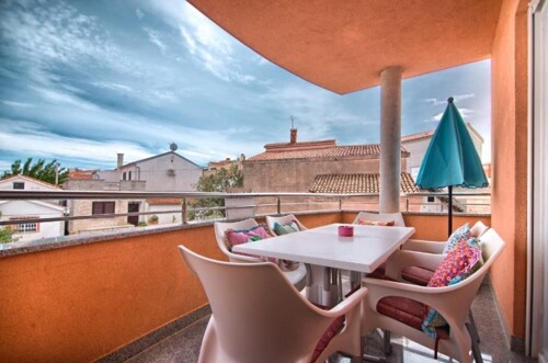 Dvosoban stan na dobroj lokaciji, Premantura, Istra