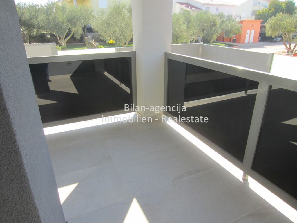 Image 4784119 - 12