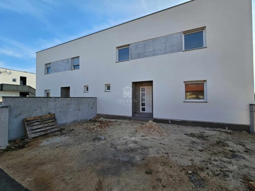 Moderna kuća sa bazenom-NOVOGRADNJA