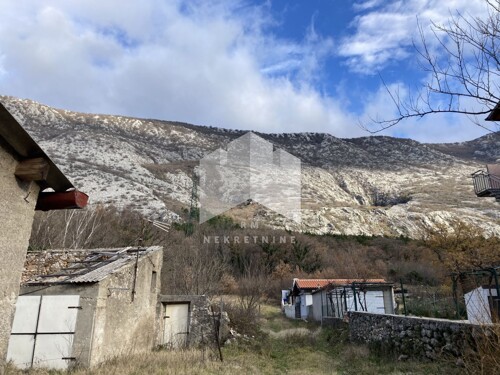 Crikvenica, Drivenik, kuća sa 800 m2 okućnice