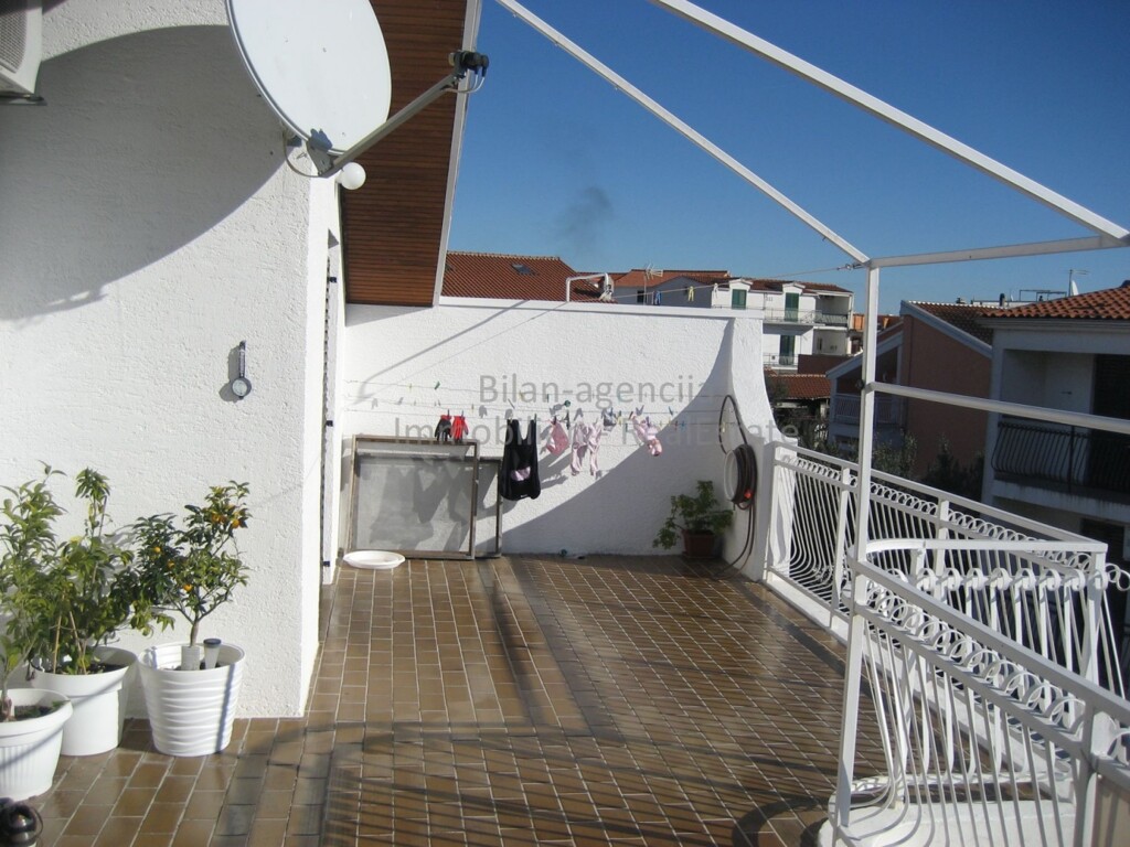 Image 4826908 - 12