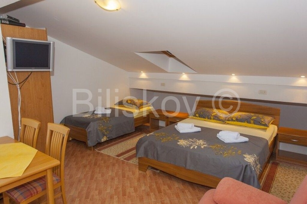 Image 4827689 - 8