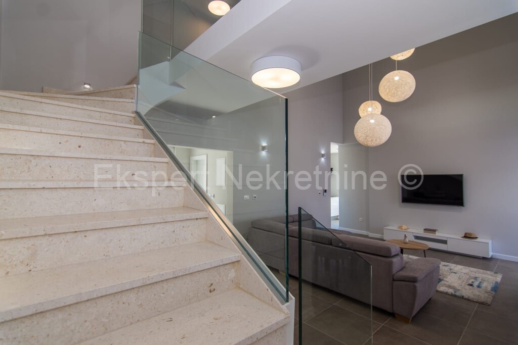 Image 4834260 - 19