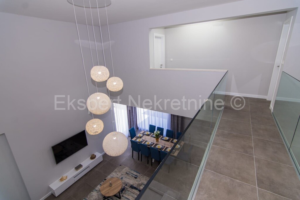 Image 4834260 - 12