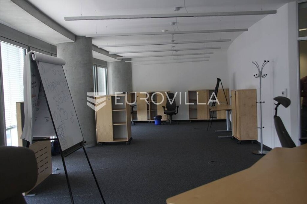 Image 4839257 - 10