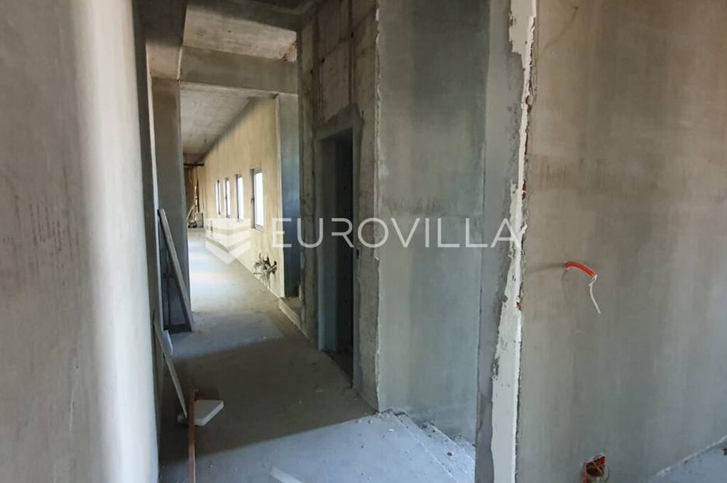 Image 4839347 - 5