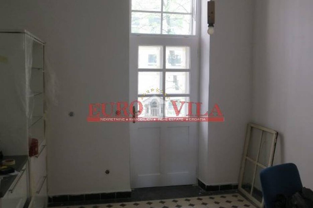 Image 4839695 - 3