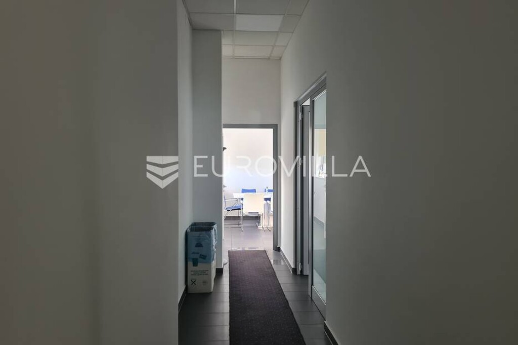 Image 4840086 - 6