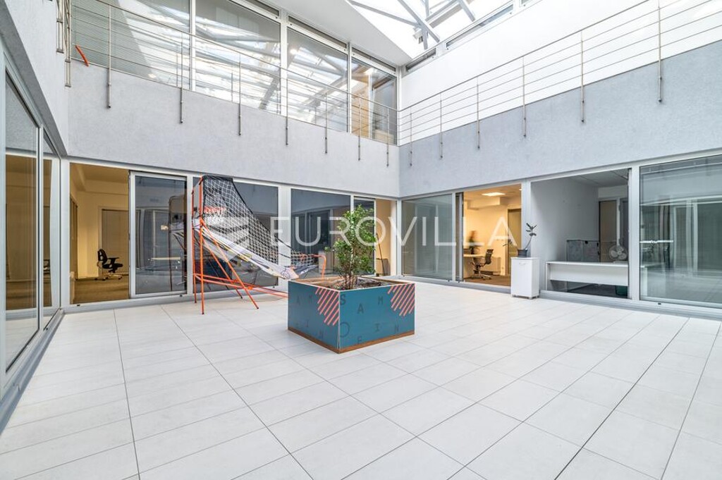 Image 4840295 - 7
