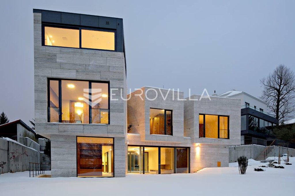 Image 4840742 - 9