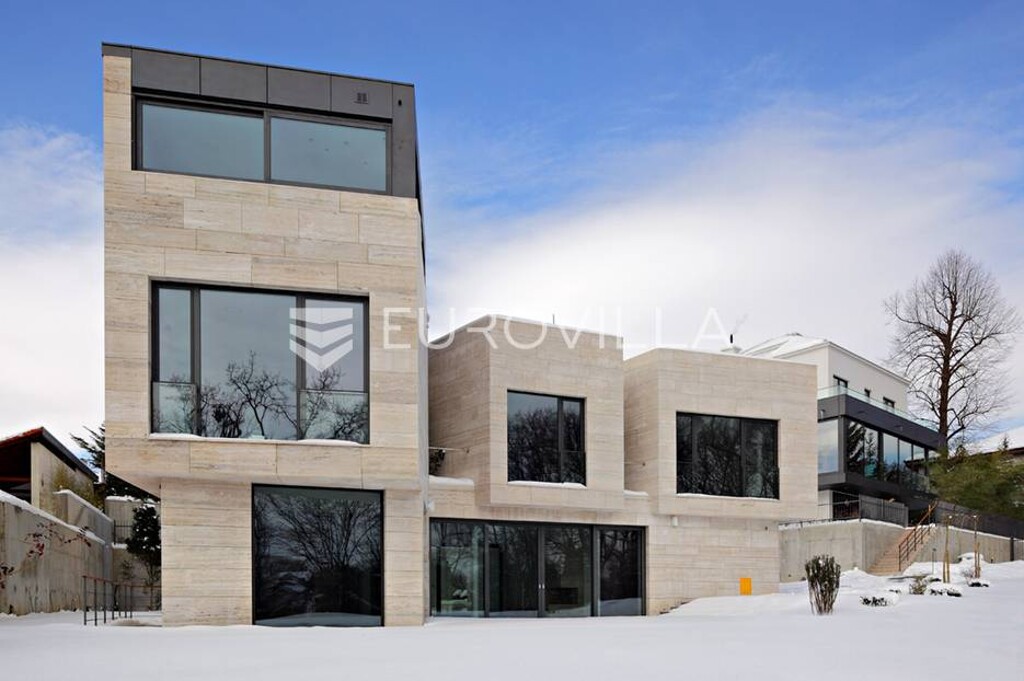 Image 4840742 - 7