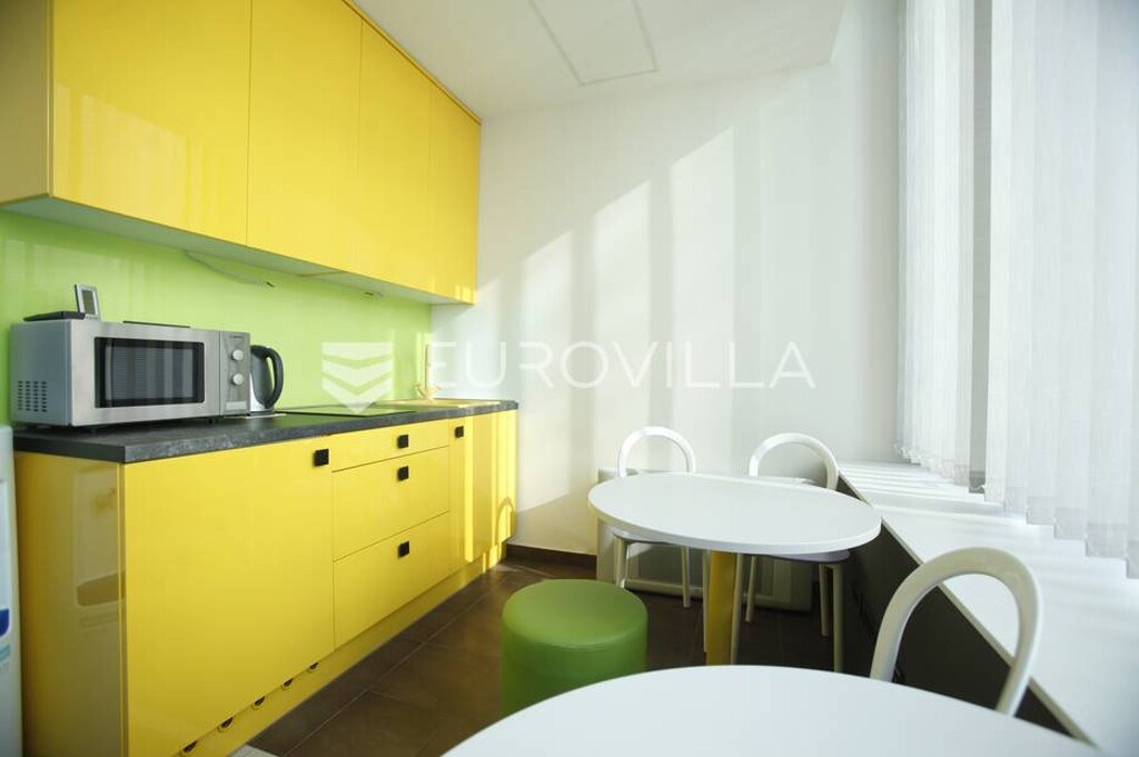 Image 4841037 - 6