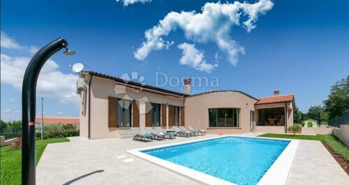 Thumbnail 4841832 - 1