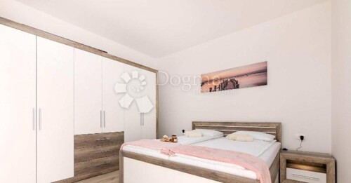 Thumbnail 4841832 - 13