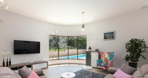 Thumbnail 4841832 - 7