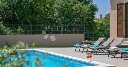 Thumbnail 4841832 - 21