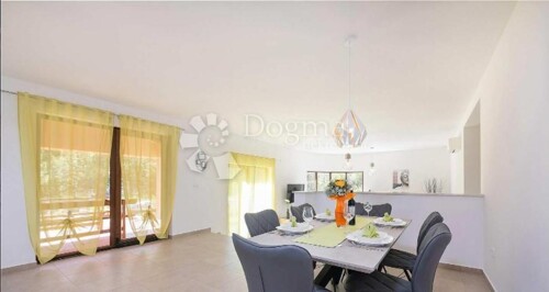 Thumbnail 4841832 - 4